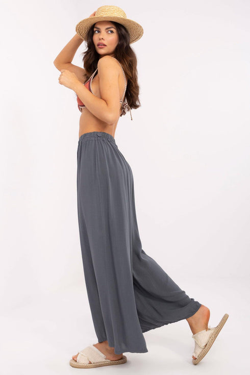 Women trousers model 210677 Och lla